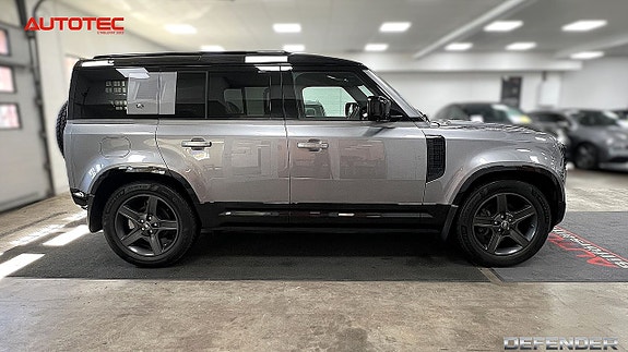 Land Rover Defender 110 5 of 5