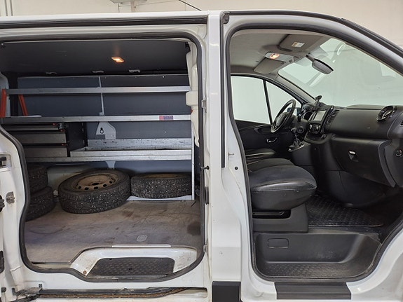 Opel Vivaro 5 of 5