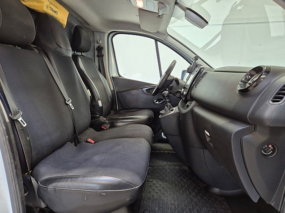 Opel Vivaro 7 of 11
