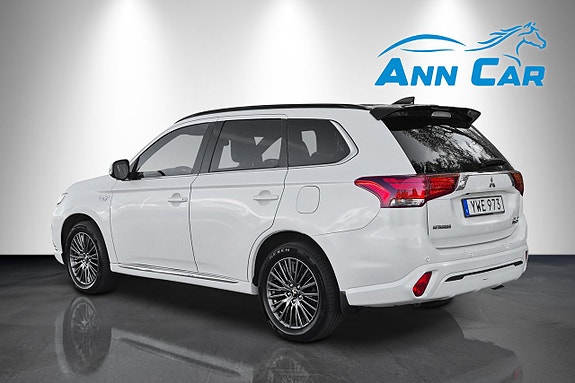 Mitsubishi Outlander 3 of 10