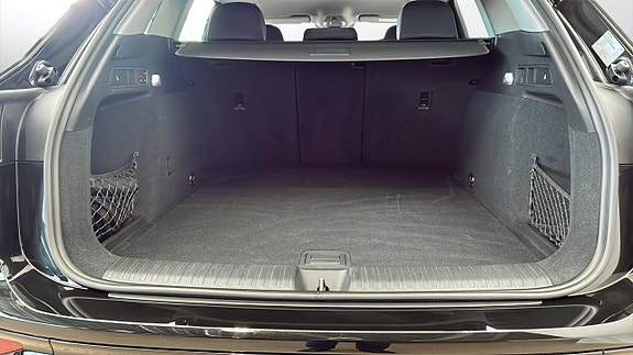 Audi Q6 e-tron 12 of 13