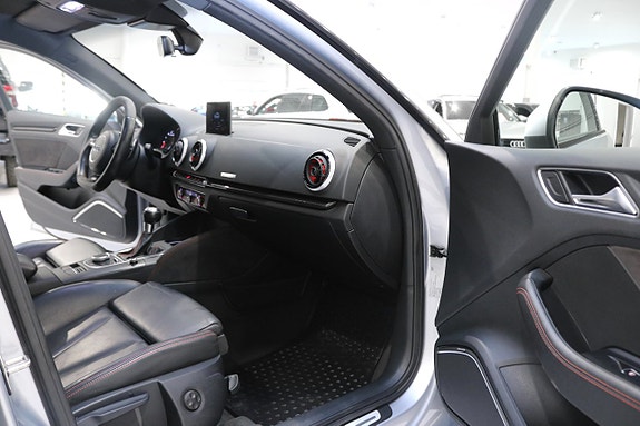 Audi RS3 14 of 30