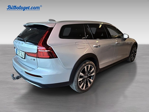 Volvo V60 Cross Country 4 of 5