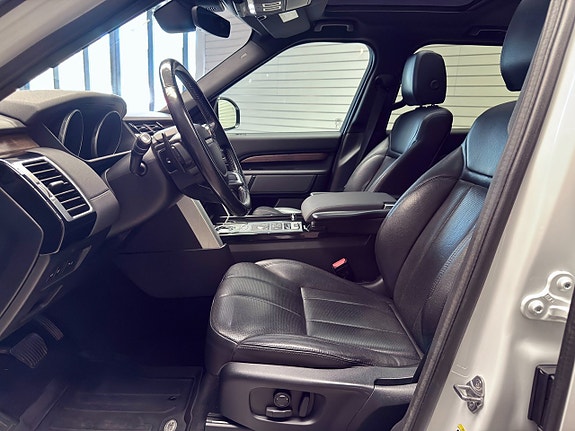 Land Rover Discovery 15 of 28