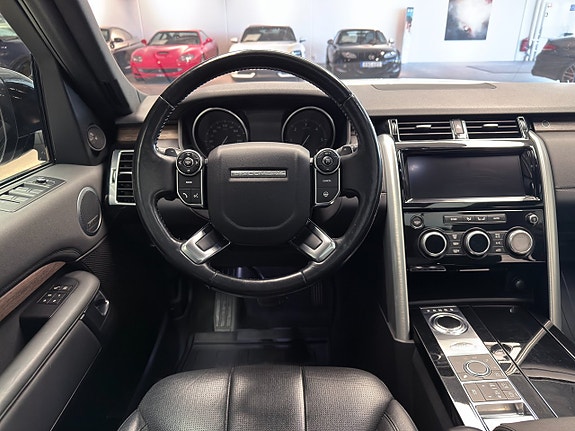 Land Rover Discovery 13 of 28