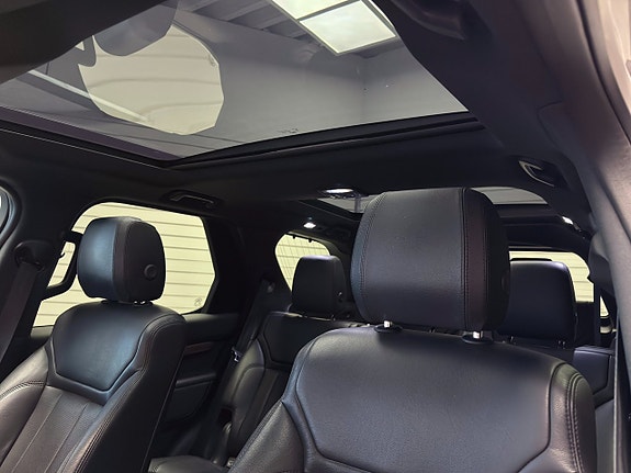 Land Rover Discovery 17 of 28