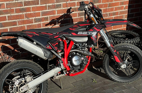 Beta RR 125 LC 2 of 4