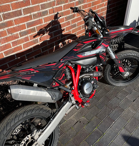 Beta RR 125 LC 3 of 4