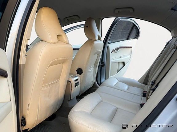 Volvo S80 17 of 17
