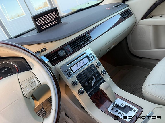 Volvo S80 13 of 17