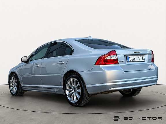 Volvo S80 7 of 17