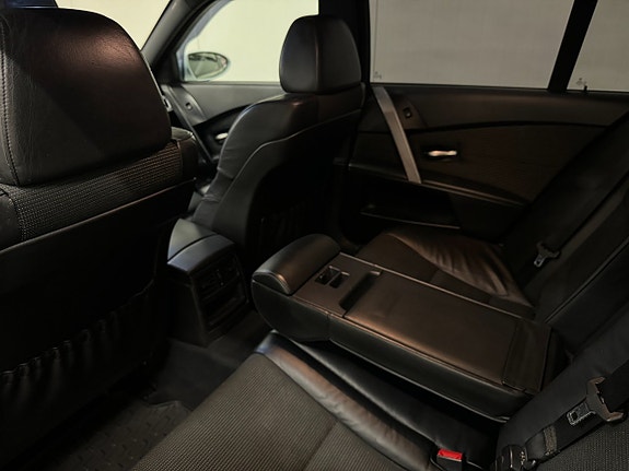 BMW 525 8 of 12