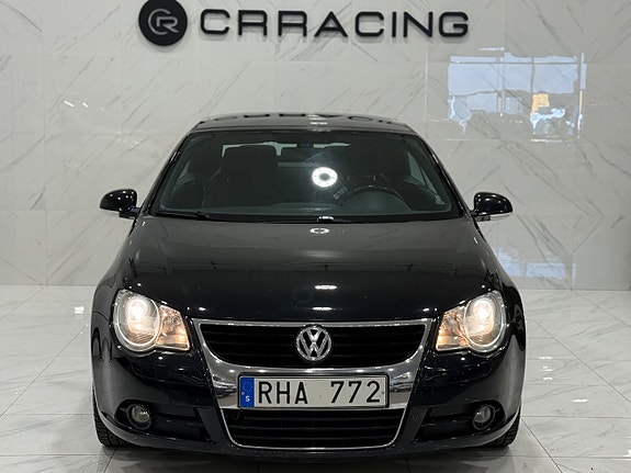 Volkswagen Eos 2 of 5
