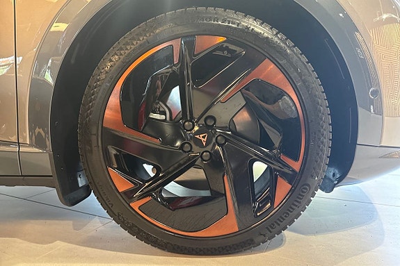 Cupra Tavascan 8 of 14