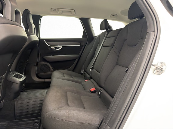 Volvo V90 24 of 30