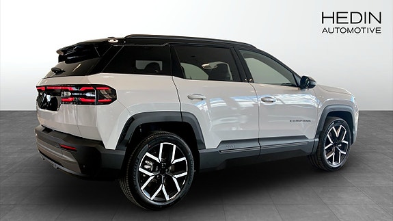 Jeep Compass 2 of 5