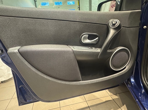 Renault Clio 7 of 11