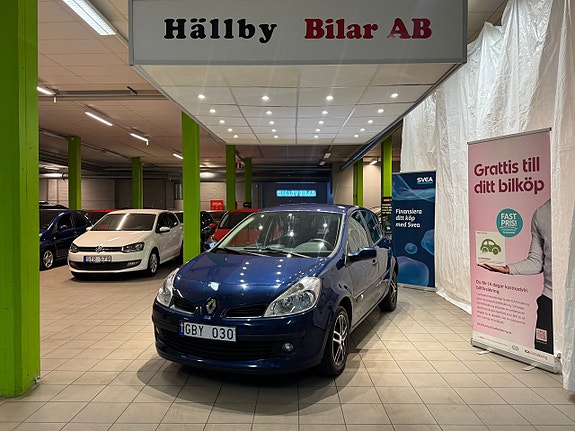 Renault Clio 2 of 11
