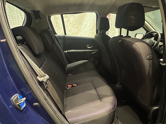 Renault Clio 10 of 11