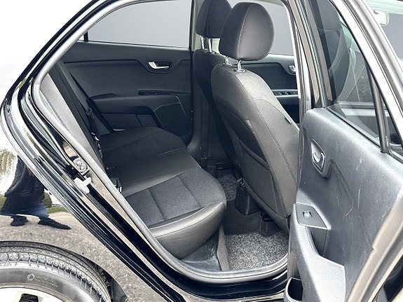 Kia Rio 11 of 18