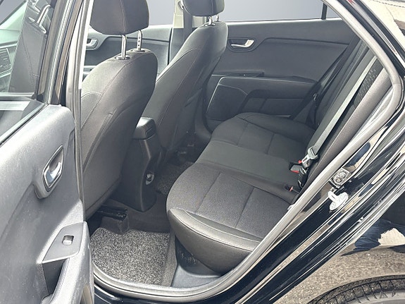 Kia Rio 10 of 18