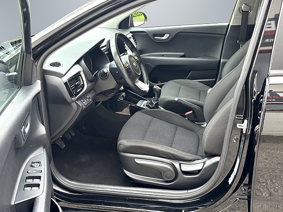 Kia Rio 8 of 18