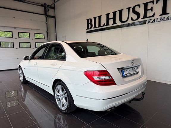 Mercedes-Benz C180 3 of 5