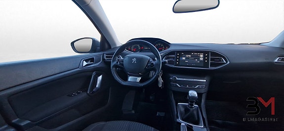 Peugeot 308 16 of 21