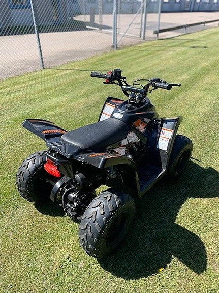 Hooper Z90 3 of 4