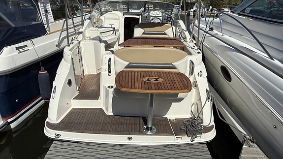 Larson 777 Cabrio / Mercruiser 5,0 MPI -11 2 of 5
