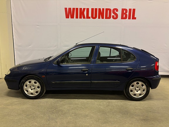 Renault Megane I 2 of 5
