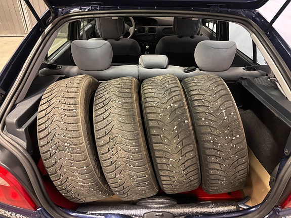 Renault Megane 19 of 19
