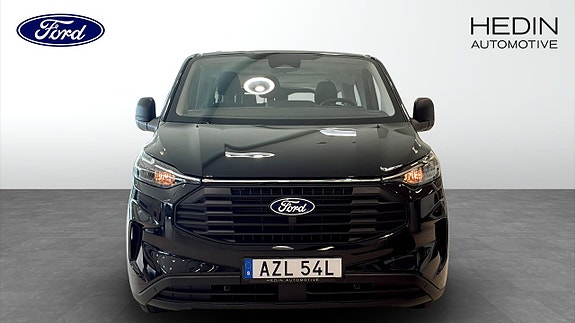 Ford Custom Tourneo 8 of 12