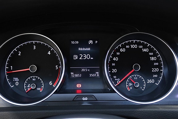 Volkswagen Golf Alltrack 24 of 27