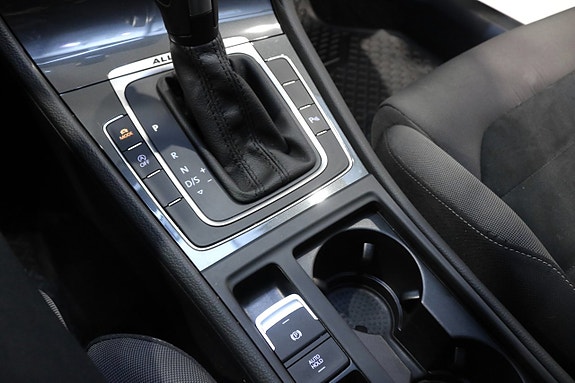 Volkswagen Golf Alltrack 18 of 27