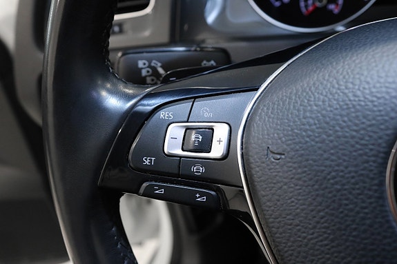 Volkswagen Golf Alltrack 25 of 27