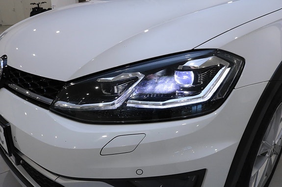 Volkswagen Golf Alltrack 8 of 27
