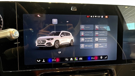 Mercedes-Benz GLB250+ 20 of 26