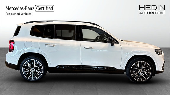 Mercedes-Benz GLB250+ 3 of 5