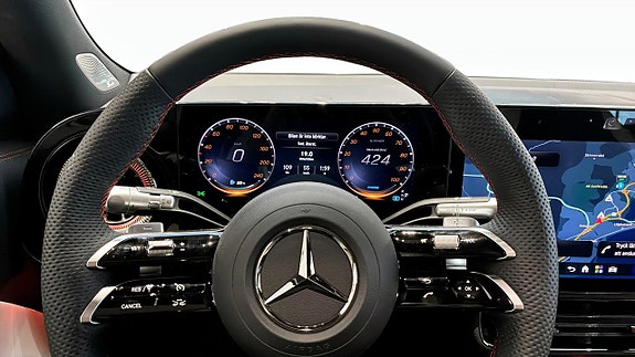 Mercedes-Benz GLB250+ 22 of 26