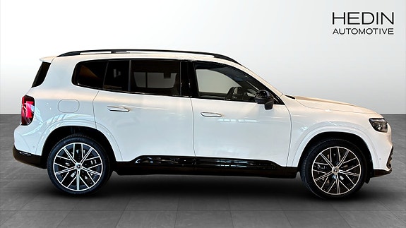 Mercedes-Benz GLB250+ 3 of 26