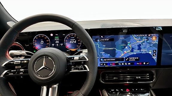 Mercedes-Benz GLB250+ 18 of 26