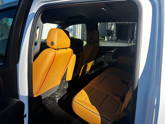 Chevrolet Silverado 1500 10 of 21