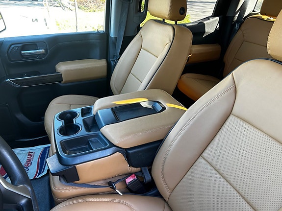 Chevrolet Silverado 1500 17 of 21