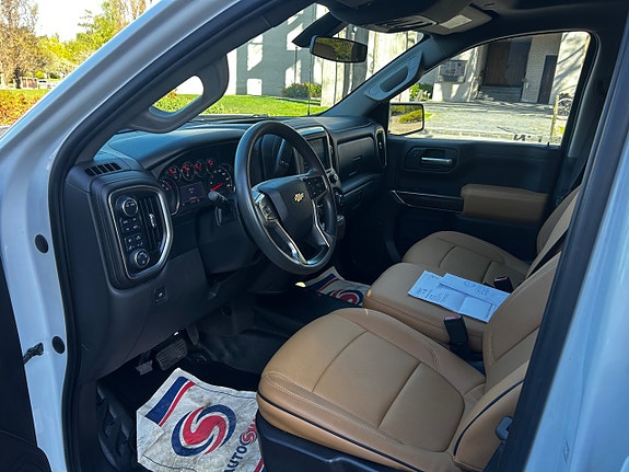 Chevrolet Silverado 1500 14 of 21