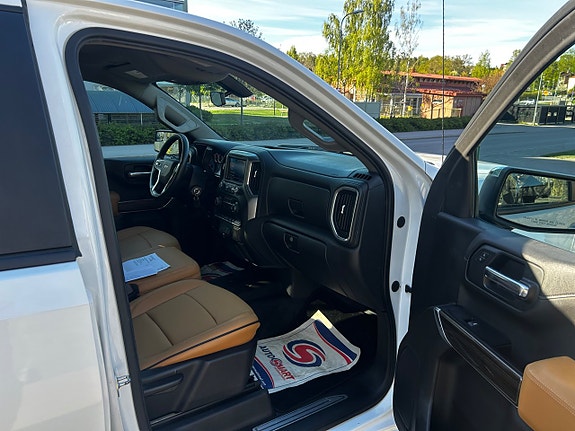 Chevrolet Silverado 1500 12 of 21