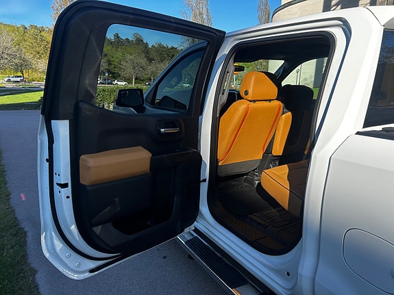 Chevrolet Silverado 1500 9 of 21