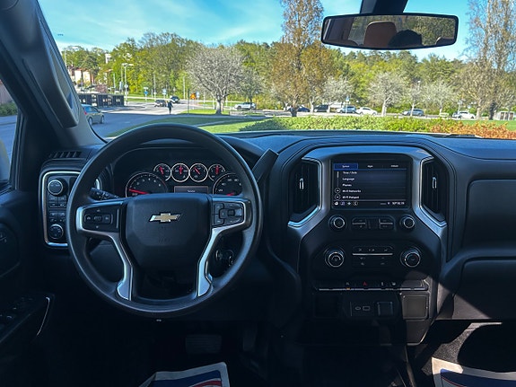 Chevrolet Silverado 1500 15 of 21