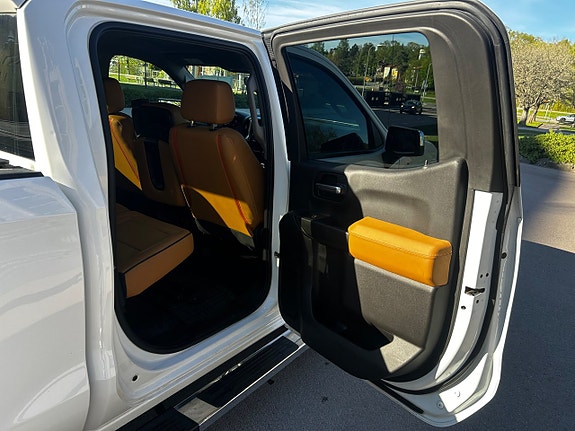 Chevrolet Silverado 1500 7 of 21