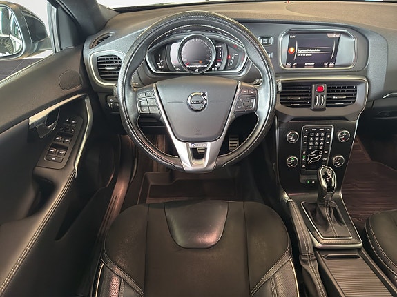 Volvo V40 10 of 20